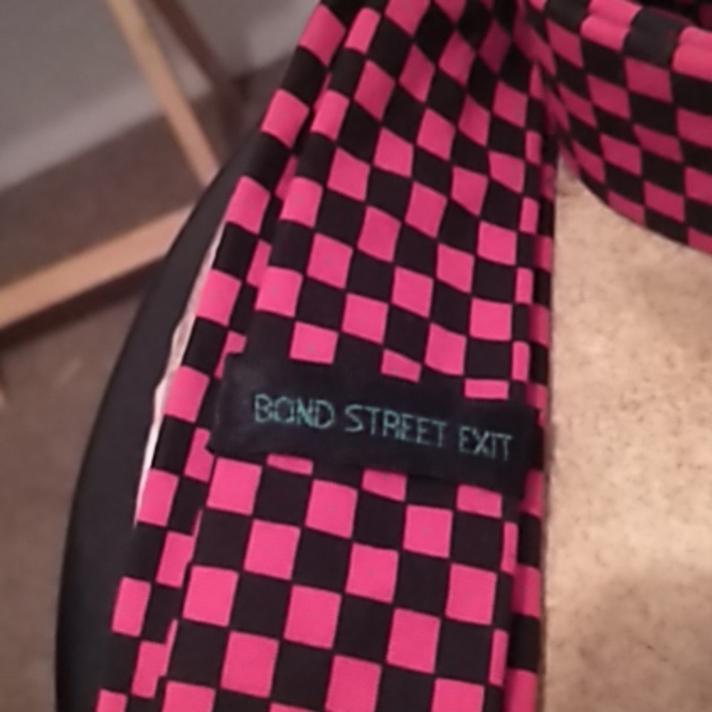 Neck tie - Picture 3 of 3